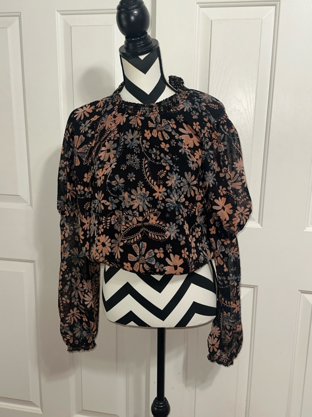 Black Floral Long-Sleeve Smocked Neck Top - Women